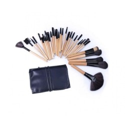 O.TWO.O A Set Of Various Makeup Brushes With A Case -32 pieces