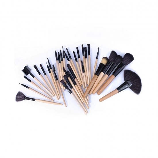 O.TWO.O A Set Of Various Makeup Brushes With A Case -32 pieces